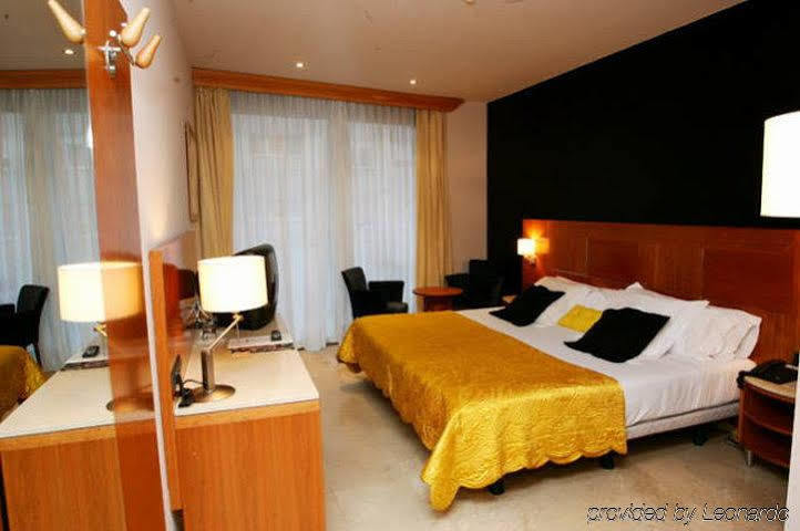 Hotel Calasanz 3*